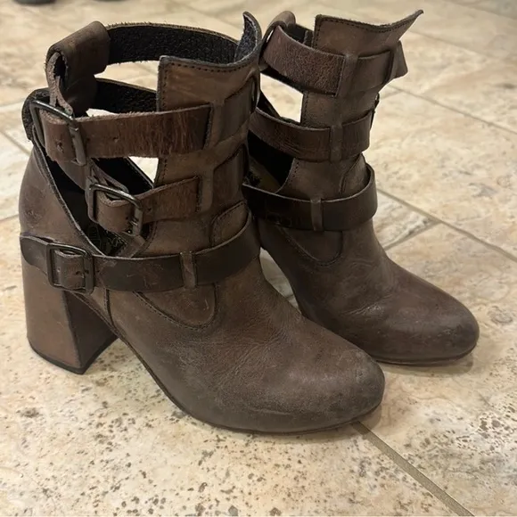 Size 8 Freebird Teddy women’s bootie