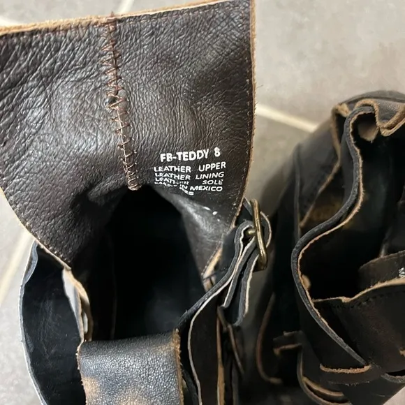 Size 8 Freebird Teddy women’s bootie