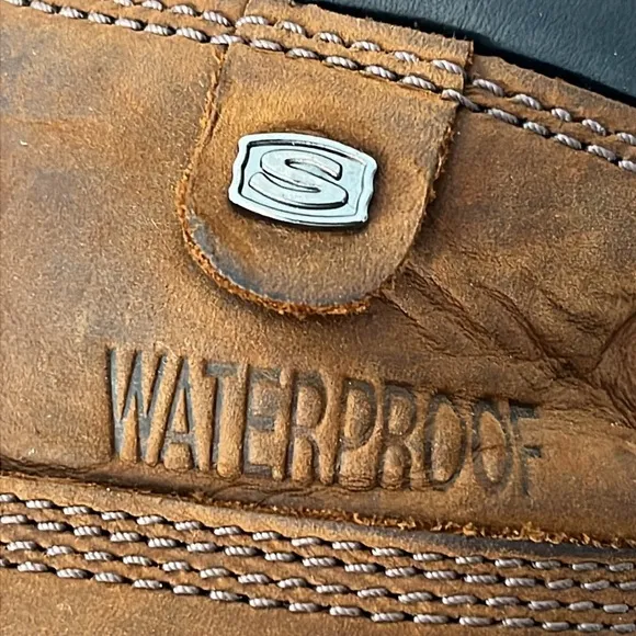 Skechers Verdict 10.5 Wide Waterproof Hiking Boots Lug Sole Memory Foam