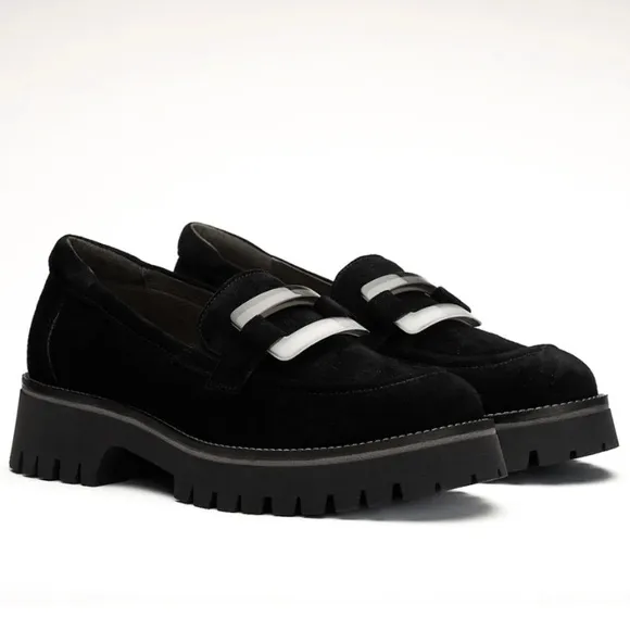 Softwaves Size 38.5 • Suede Vanna Black Platform Loafer Shoes.