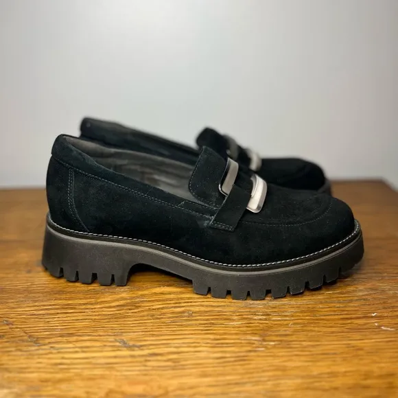 Softwaves Size 38.5 • Suede Vanna Black Platform Loafer Shoes.