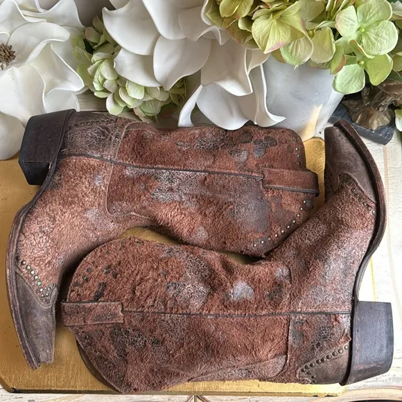 Sonora Riley Rough Out Western Boots
