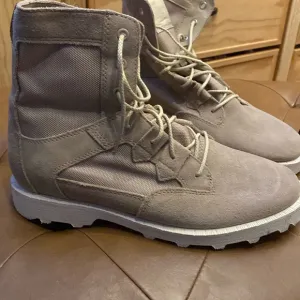 Sorel brand new work boots 🥾 tan waterproof