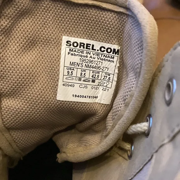 Sorel brand new work boots 🥾 tan waterproof