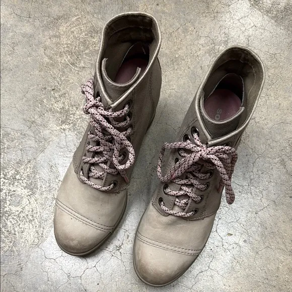 Sorel Gray Lace-Up Boots