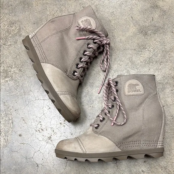 Sorel Gray Lace-Up Boots