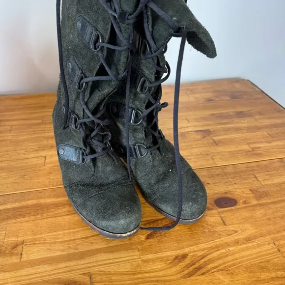 Sorel Joan Of Arctic Tall Distressed Suede Leather Lace Up Wedge Boots Size 10