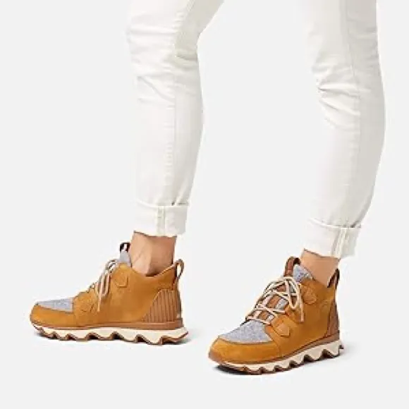 Sorel Kinetic Caribou WP Ankle Boots - Camel Brown
