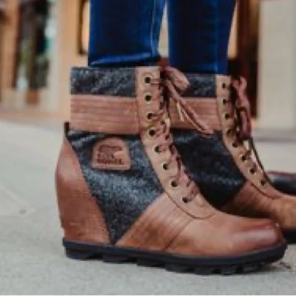 Sorel Lexi Wedge Boots Joan of Arctic Size 8