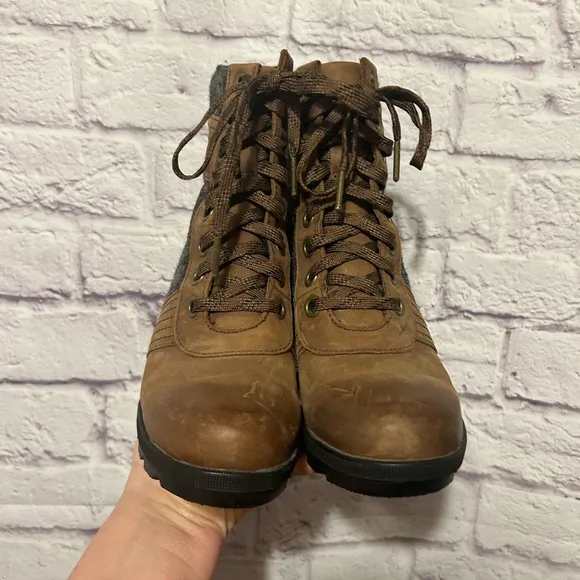 Sorel Lexi Wedge Boots Joan of Arctic Size 8
