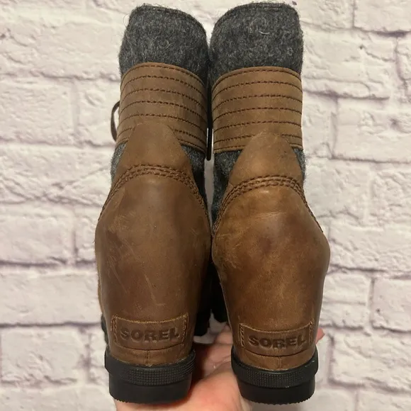 Sorel Lexi Wedge Boots Joan of Arctic Size 8