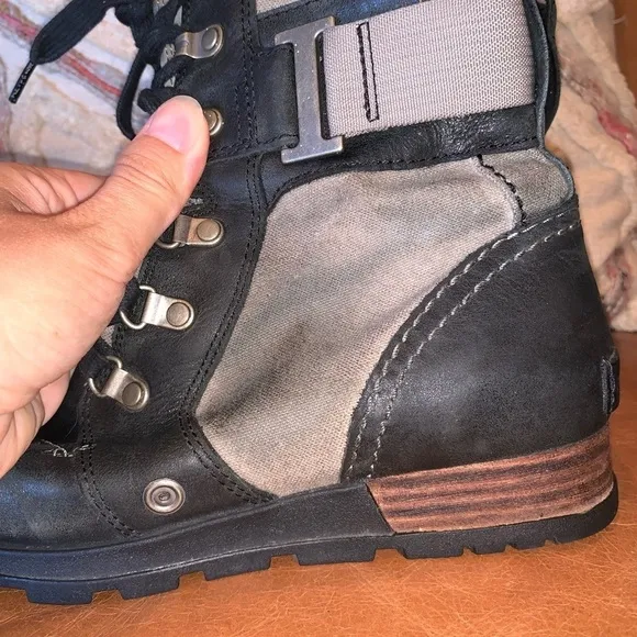 Sorel Major Carly Casual Lace Up Boots Black Gray Leather Canvas Size 7