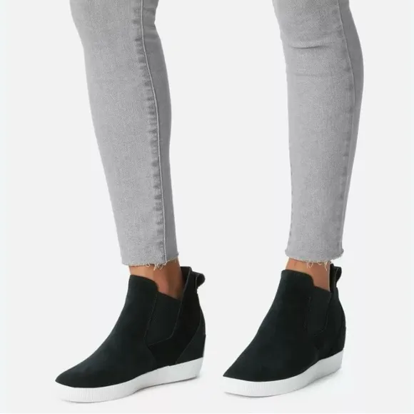 Sorel Out N About Black Suede Ankle Boots