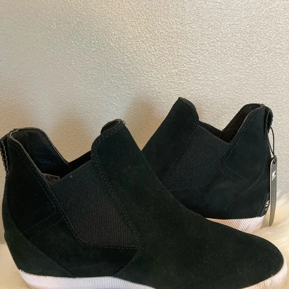 Sorel Out N About Black Suede Ankle Boots