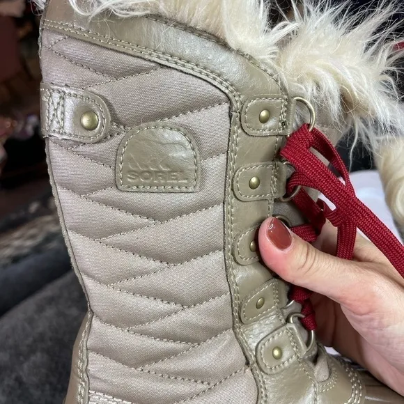 🎉Sorel Tofino II kids Tall Faux Fur Boots Winter Outdoors Tan Red Laces size 1