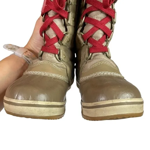 🎉Sorel Tofino II kids Tall Faux Fur Boots Winter Outdoors Tan Red Laces size 1