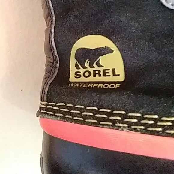 Sorel winter boots-sz 4