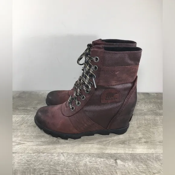 Sorel Womens NL3046 Lexie Maroon Red Leather Wedge Winter Snow Boots Size 9.5