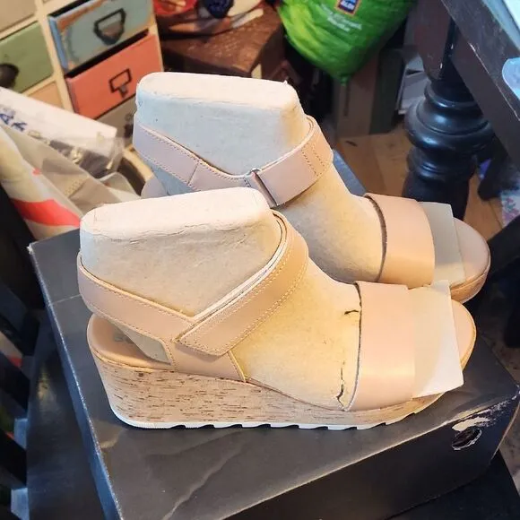 SOREL CAMERON WEDGE SIZE 12 Women's Tan Wedge Sandals