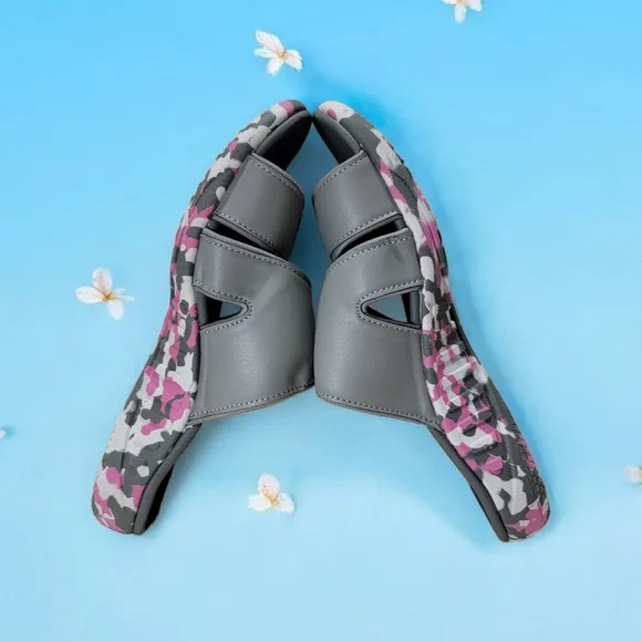 Spenco Woman's Size 8D Velcro Pink and Gray Camouflage Sandals/slip Ons