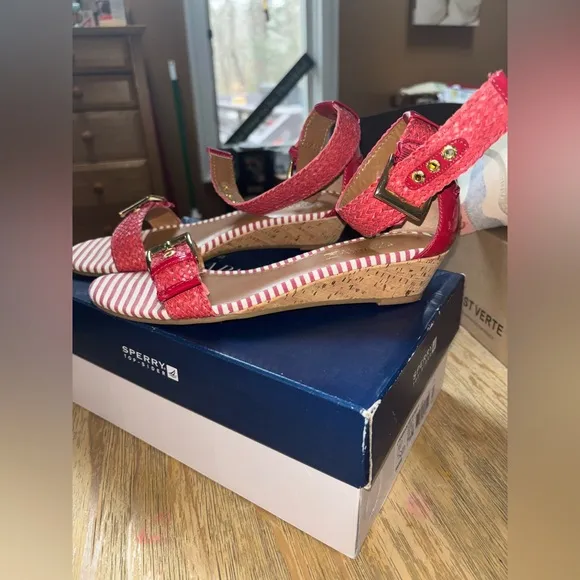 SPERRY women’s Lynnbrook Sandals size 7.5
