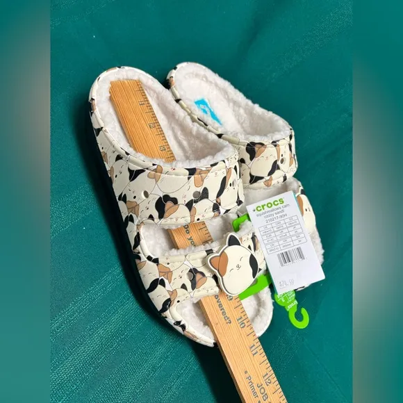 Squishmallows can cozzy croc sandals size 10