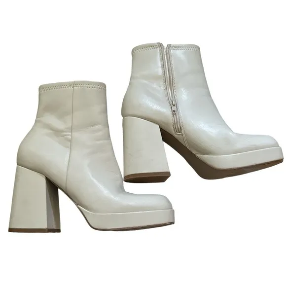 Steve Madden Kaleb ivory white platform square front booties ankle boot Sz 6 1/2