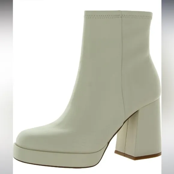 Steve Madden Kaleb ivory white platform square front booties ankle boot Sz 6 1/2