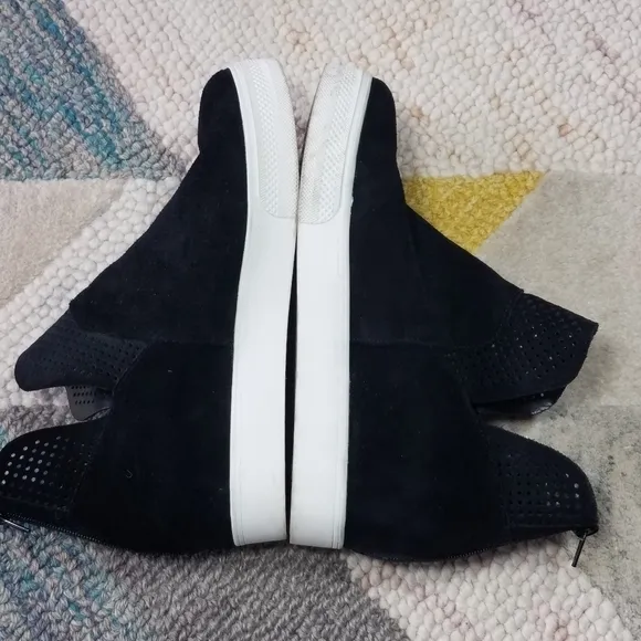 Steve Madden Winni Suede Sneaker Bootie 11