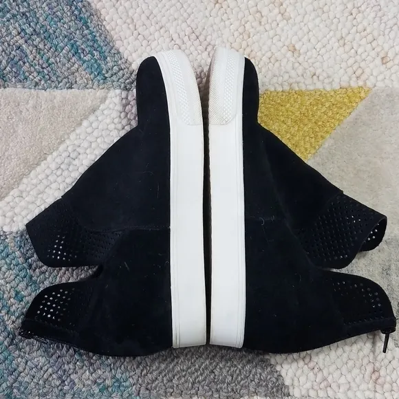 Steve Madden Winni Suede Sneaker Bootie 11