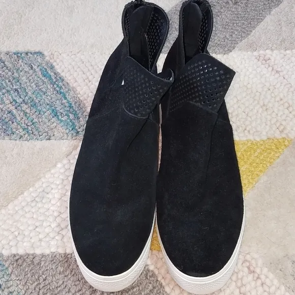 Steve Madden Winni Suede Sneaker Bootie 11