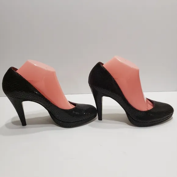 Steve Madden Women's &quot;Bogarrt&quot; Leather Snake Print Pumps Shoes Sz 10