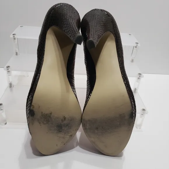 Steve Madden Women's &quot;Bogarrt&quot; Leather Snake Print Pumps Shoes Sz 10