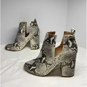 Steve Madden Nayna Snake Skin Print Ankle Booties 9.5M