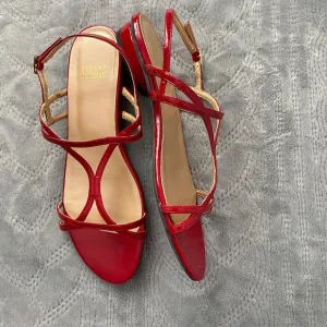Stuart Weitzman 8M NWOT Red Sandals