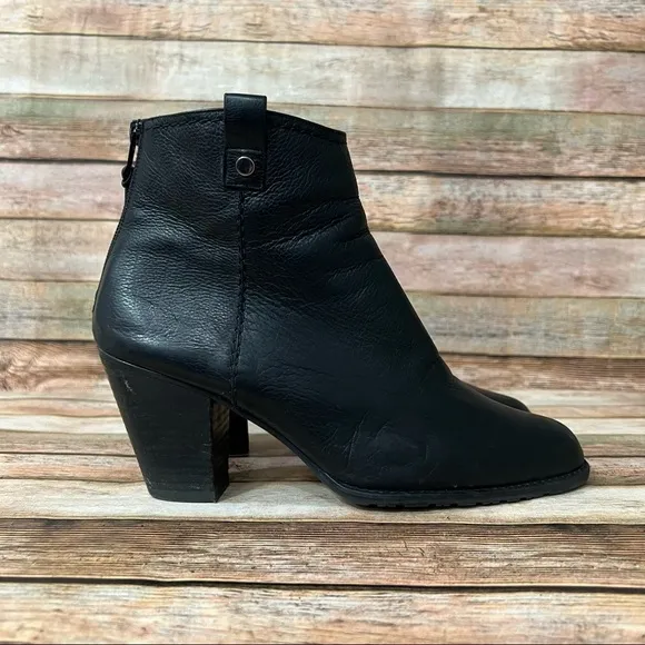 Stuart Weitzman Black Leather Ankle Boots