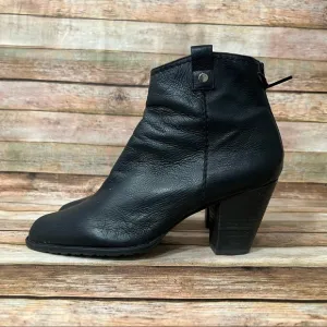 Stuart Weitzman Black Leather Ankle Boots