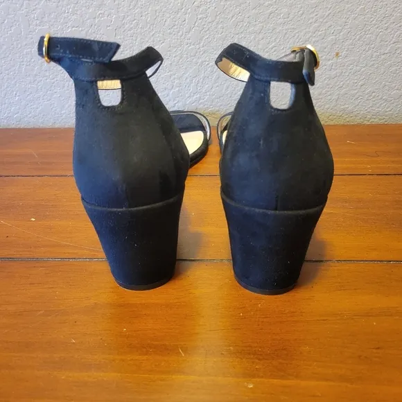 Stuart Weitzman Nearlynude Black Suede Sandals