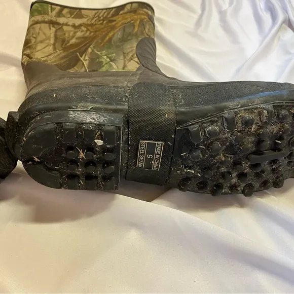 Sturdy Camo Steel Shank Boots
