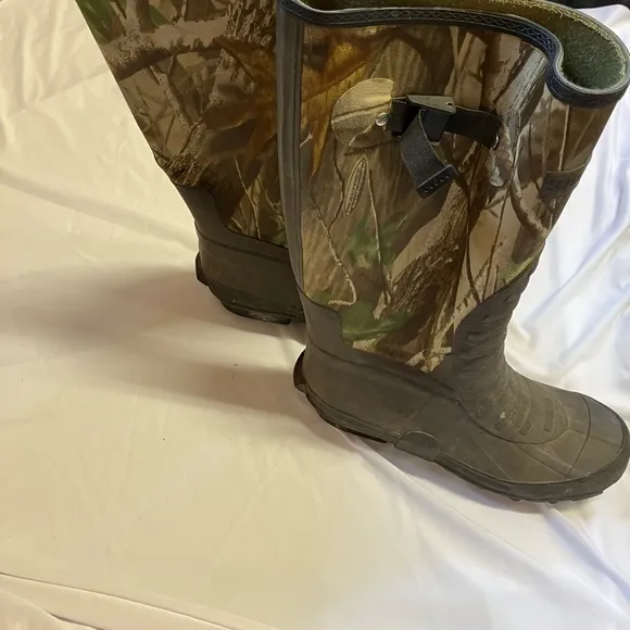 Sturdy Camo Steel Shank Boots