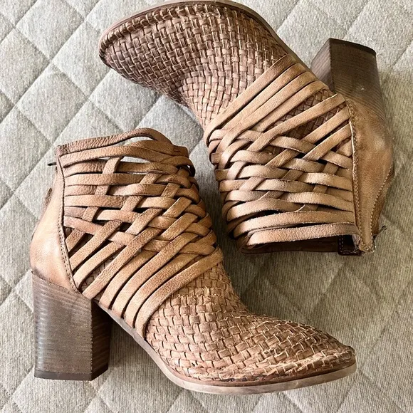 SUNDANCE EU38 US 7.5-8 Promises Woven Leather Distressed Ankle Boots Orig $248