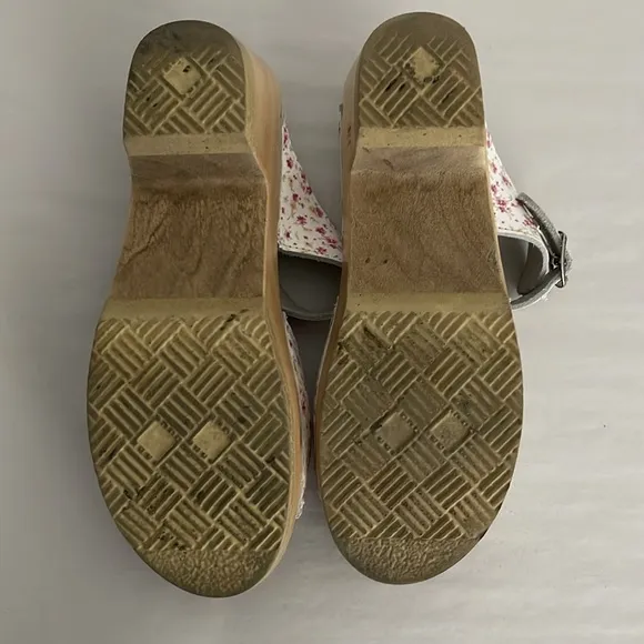Sven Made In Sweden Leather Floral Print Wooden Clog Sandals Size 38 / US 7