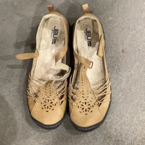 Tan‎ JBU Sandals