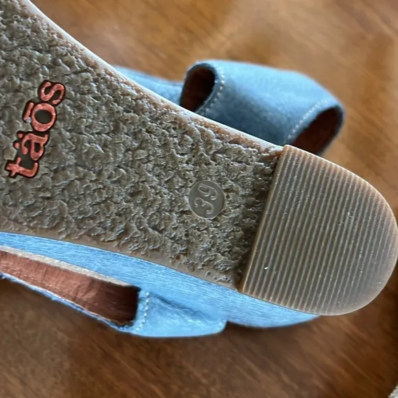Taos Carousel Sandals