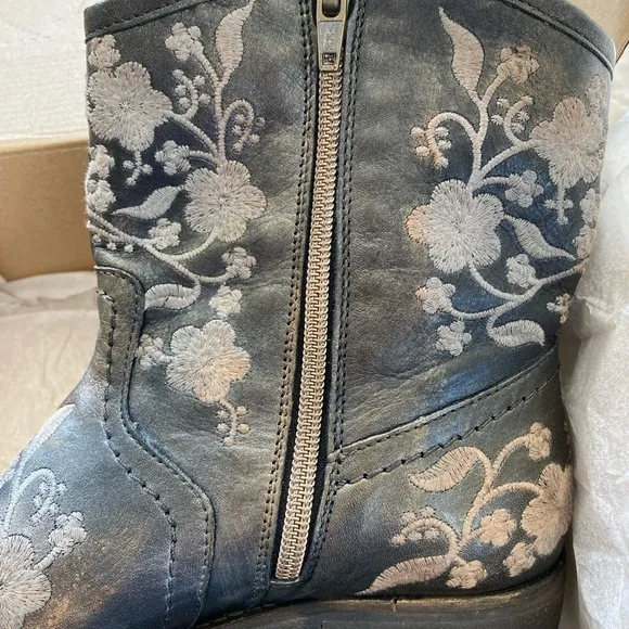 Taos Leather Ankle Boots 38