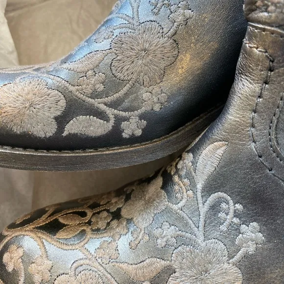 Taos Leather Ankle Boots 38
