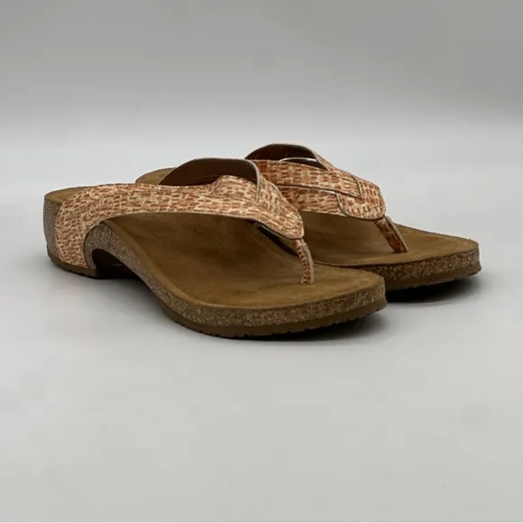 Taos Link Sandals. Size 9-9.5