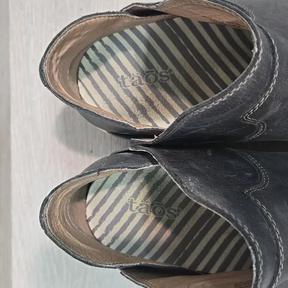 Taos Women Unity Steel Leather Slip-On Ankle Shoes Boots Shoes Sz 8.5