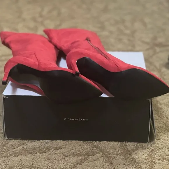 TELEENA STILETTO POINTED TOE SUEDE BOOTS SIZE 6.5