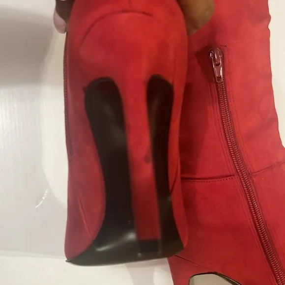 TELEENA STILETTO POINTED TOE SUEDE BOOTS SIZE 6.5